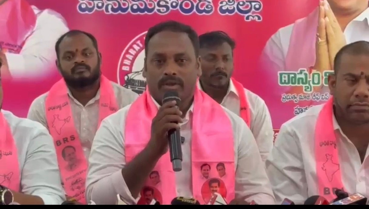 బీఆర్ఎస్ నేతలపై అసత్య ఆరోపణలు చేస్తే ఊరుకోం: ఎమ్మెల్యే నాయినికి కంజర్ల మనోజ్ హెచ్చరిక - Additional Image