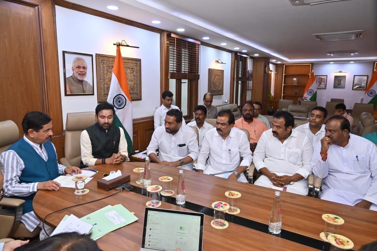తెలంగాణ వరి కొనుగోళ్లు పెంచండి: కేంద్ర మంత్రి ప్రహ్లాద్ జోషికి కిషన్ రెడ్డి వినతి