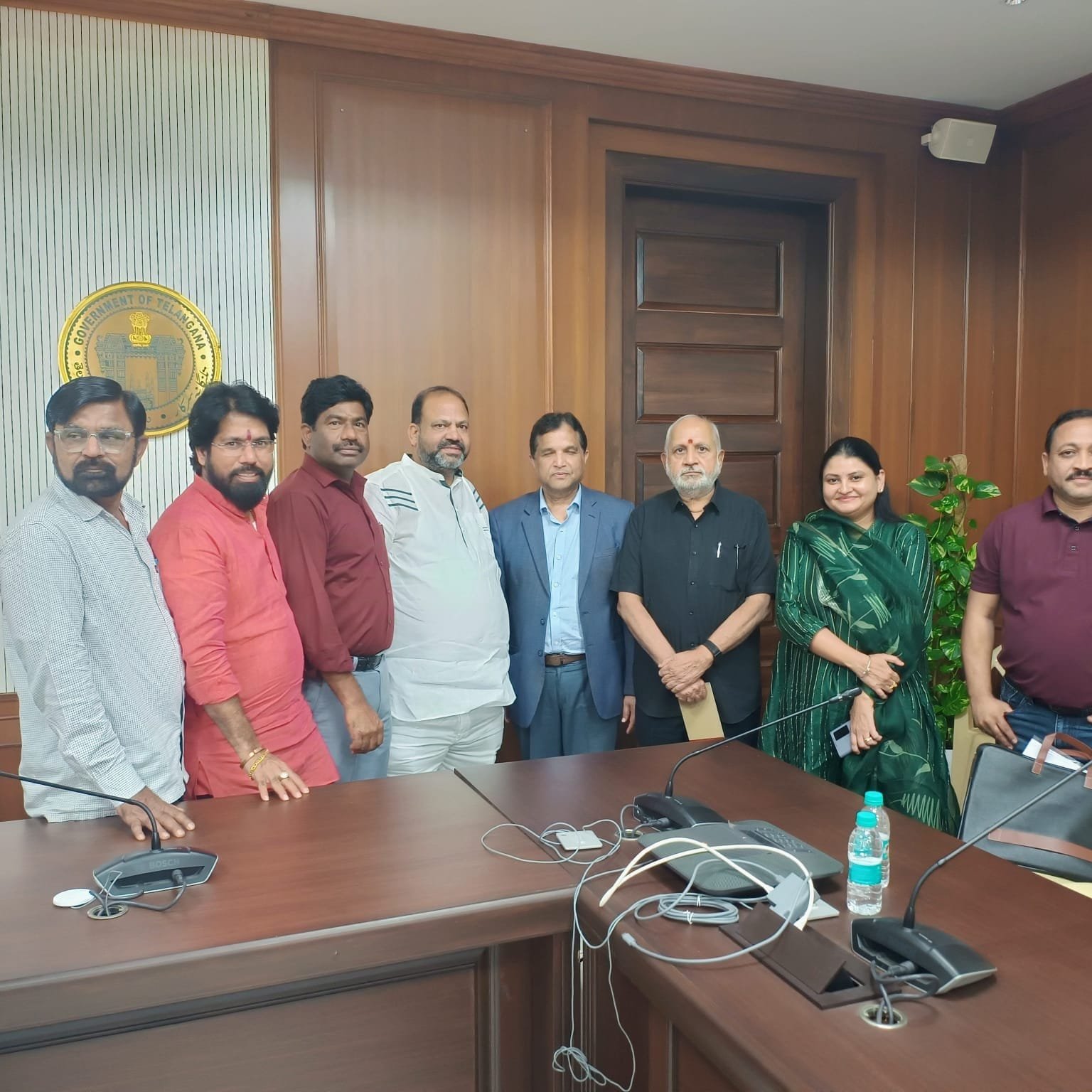 ఉద్యోగులు, పెన్షనర్లకు ఊరట